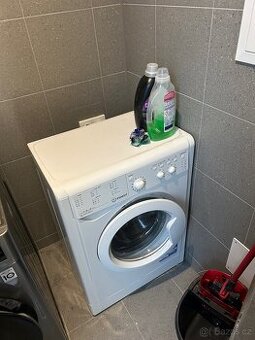 Indesit pračka