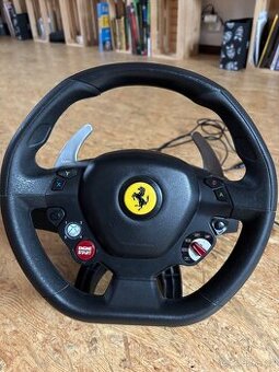 Thrustmaster T80 Ferrari 488 GTB + pedály