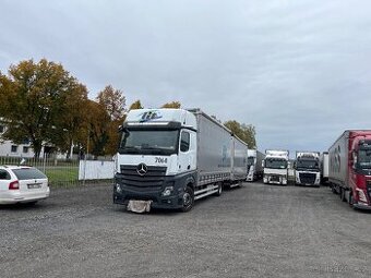 Mercedes-benz Actros 1845 velkoobjemová souprava průjezdná