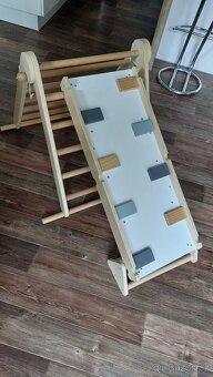 Dřevěné dětské hřiště