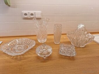 Prodám broušené sklo, perfektní stav - i jednotlivě