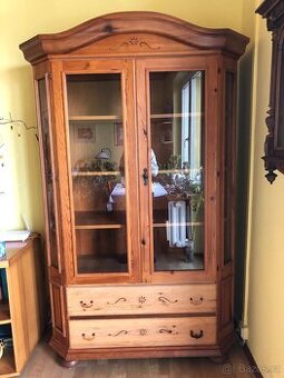 Dřevěné skříně vitríny z masivu Möbel-Kiste - 1