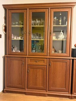 Sestava komoda a vitrina