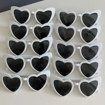 Srdickove slunecni bryle ve tvaru srdce 10 kusu