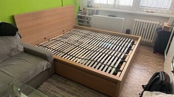 IKEA Malm postel se šuplíky a rošty