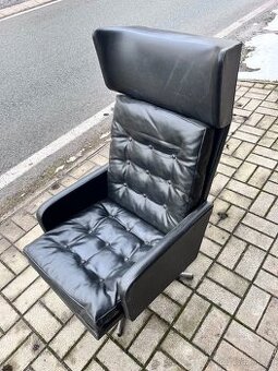 Koženkové křeslo Siesta 2 otočné ušák