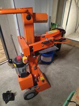 Štípačka na dřevo