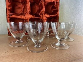 6 ks broušených skleniček původní balení