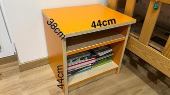 Dětský noční stolek