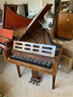 Předválečné cembalo Neupert