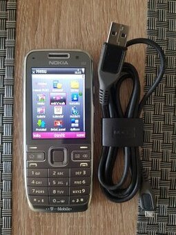 Nokia E52