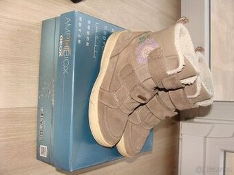 Dívčí zimní boty zn. Geox, vel. 31