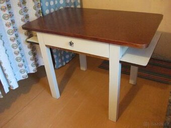 Starožitný kuchyňský jídelní stůl z 50.let.