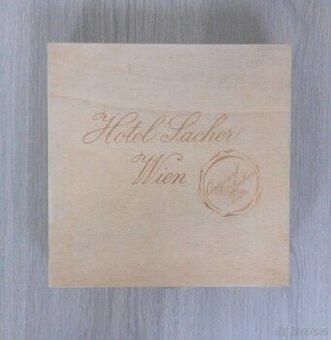 Originální retro dřevěná reklamní krabice