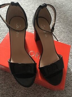 Páskové lodičky zn.Colorful vel.36