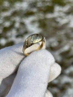 Zlatý prsten 1,22g