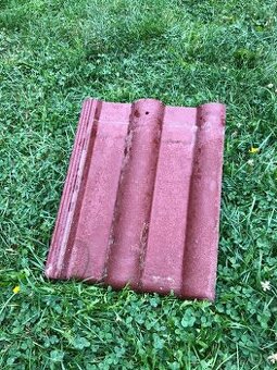 Betonové tašky Bramac - červenohnědá