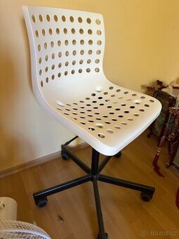 OTOČNÁ ŽIDLE IKEA