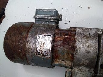 Elektromotor s prevodovkou variator