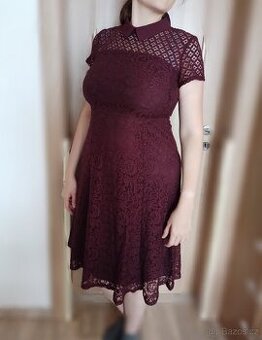 Krásné krajkové šaty s límečkem Dorothy Perkins vel. 40