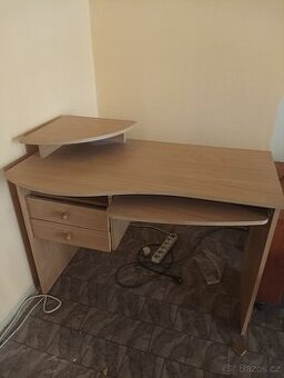Počítačový stůl