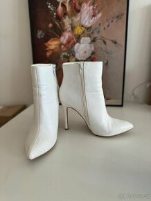 White high heels - 1