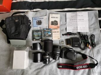 Canon EOS 60D + zoom a makro objektivy + příslušenství
