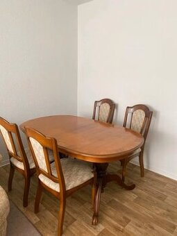 Jídelní oválný stůl, rozkládací a 4 židle