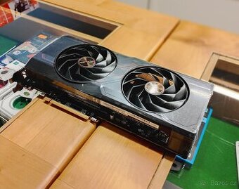 Grafická karta AMD Radeon RX 7800XT 16GB - záruka, jako nová