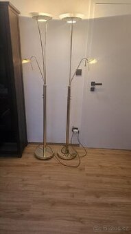 Interiérová sloupová lampa zlatá