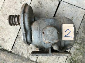Motor s velkou převodovkou č.2.