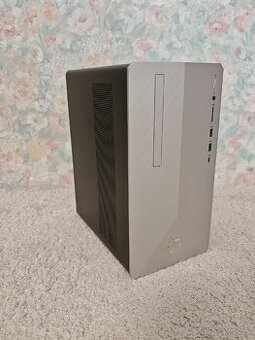 HP Pavilon s monitorem