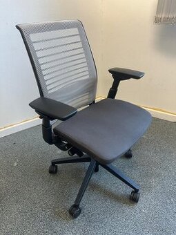 Kancelářské židle Steelcase Think