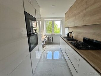Prodám byt 2+1, možnost převodu do os.vl, Karviná-Hranice