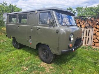 UAZ 452