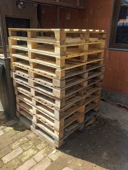 Dřevěné palety 120x100 a podobný rozměr