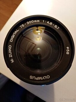 Olympus M.ZUIKO DIGITAL ED 75-300mm 1:4.8-6.7