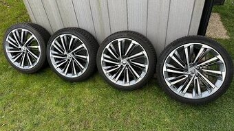 19" zimní sada alu kol Veritate Škoda Superb 4 + Continenta