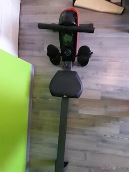 Veslovací trenažér
