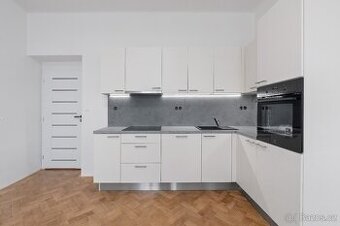 Prodej 2+kk v blízkosti metra C - 1