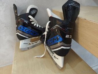 Hokejové brusle CCM jetspeed FT 680 vel 29,5