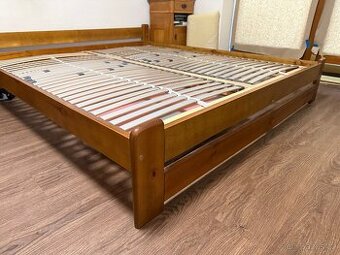 Rám postele. Délka 2 m šířka 1,8 m