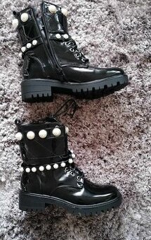 nové kotníkové workery, polokozačky, vel. 38 a 40