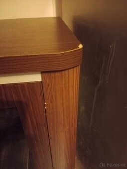 Vysoká kuchyňská komoda