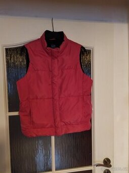 zimní  vesta zn.GAP vel S