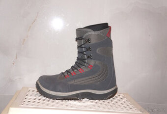 Pánské snowboardové boty 45 skoro nové vel. 29 (10UK ; 45EU)