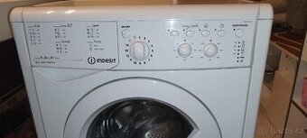 Pračka Indesit
