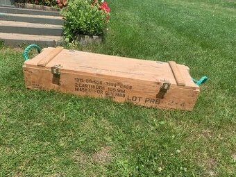 Dřevěná armádní bedna – 105mm munice, originál US Army