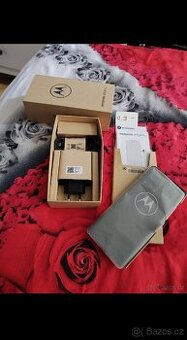 Motorola edge 30 ultra 12/256 gb dual SIM záruka