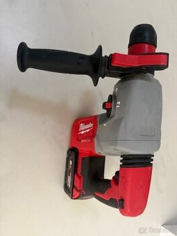 Milwaukee aku kladivo